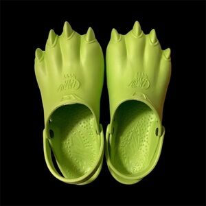 Green Monster Clawz Unisex Sandals. WALK ON TE WILD SIDE! very comfy! NEW!